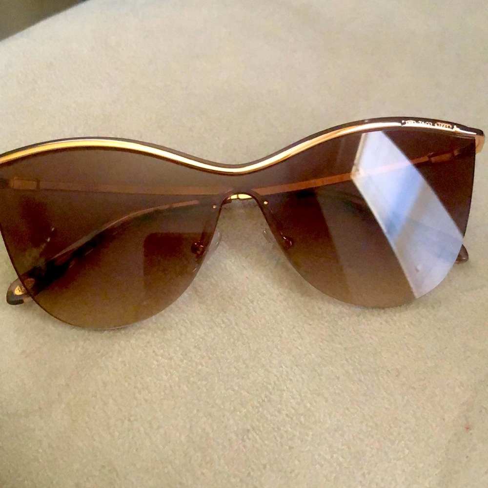 Authentic Tiffany and Co frames.Never used.